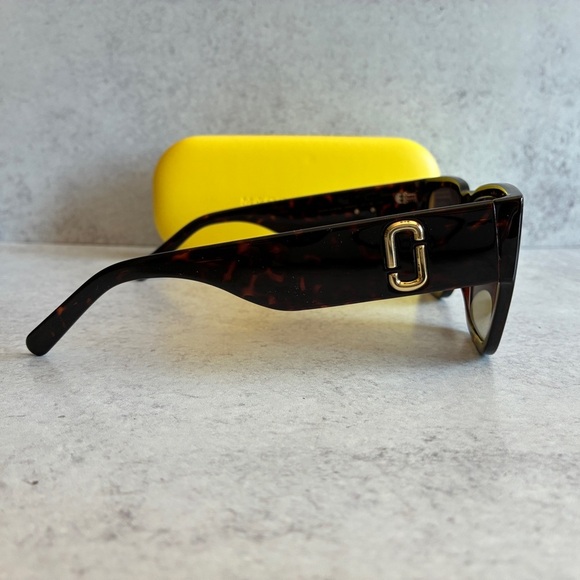 Marc Jacobs Tortoise Shell Sunglasses New With Case - Picture 7 of 11